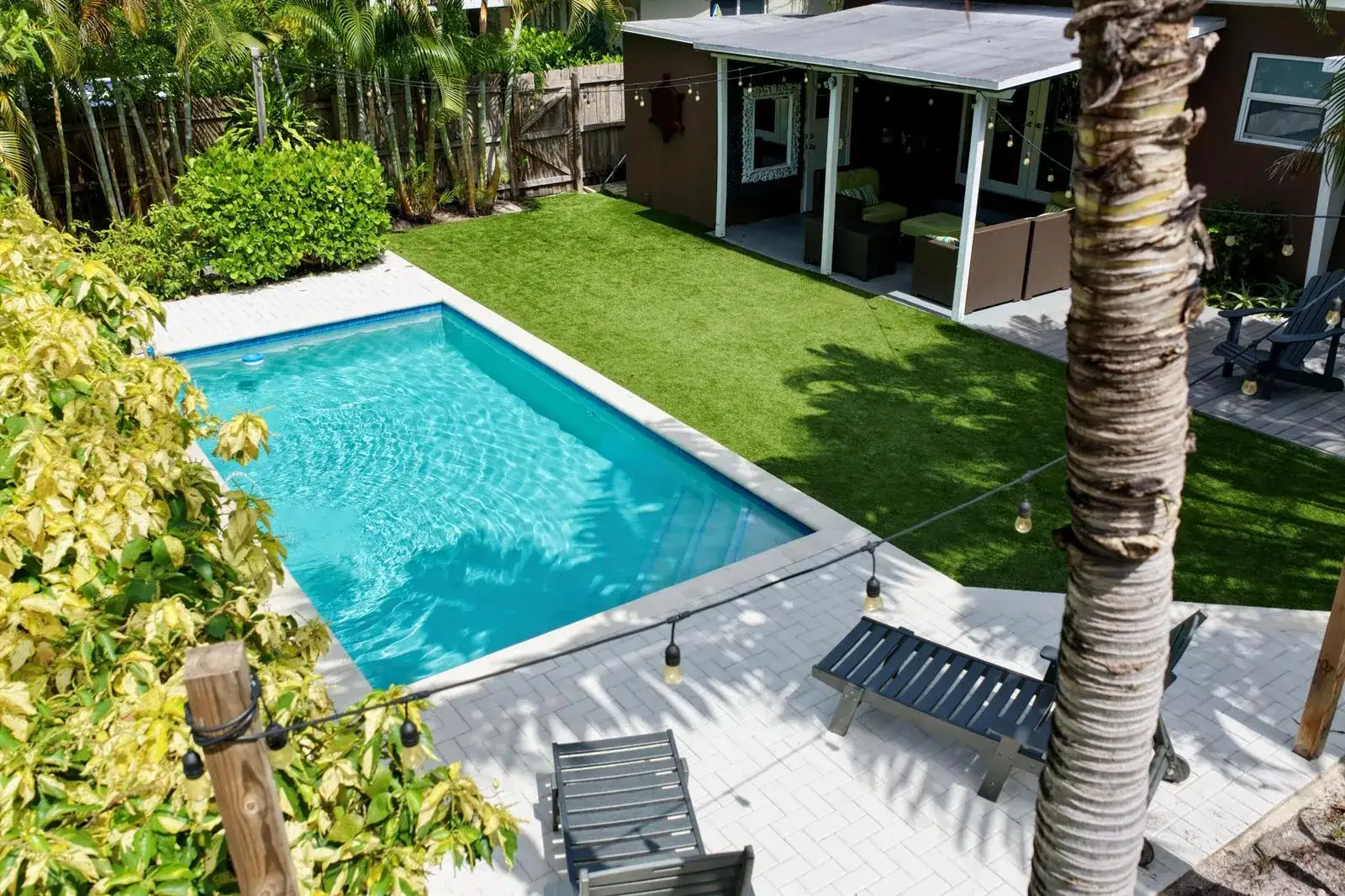 614 NE 26th Street, Wilton Manors FL 33305 photo 2