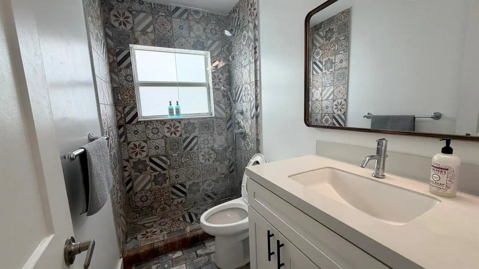 614 NE 26th Street, Wilton Manors FL 33305 photo 4