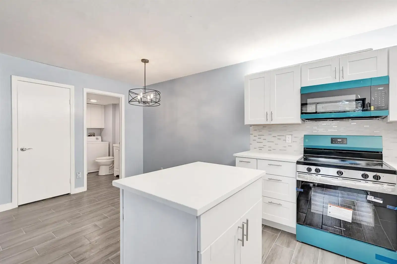 736 NW 98TH Circle, Plantation FL 33324 photo 2