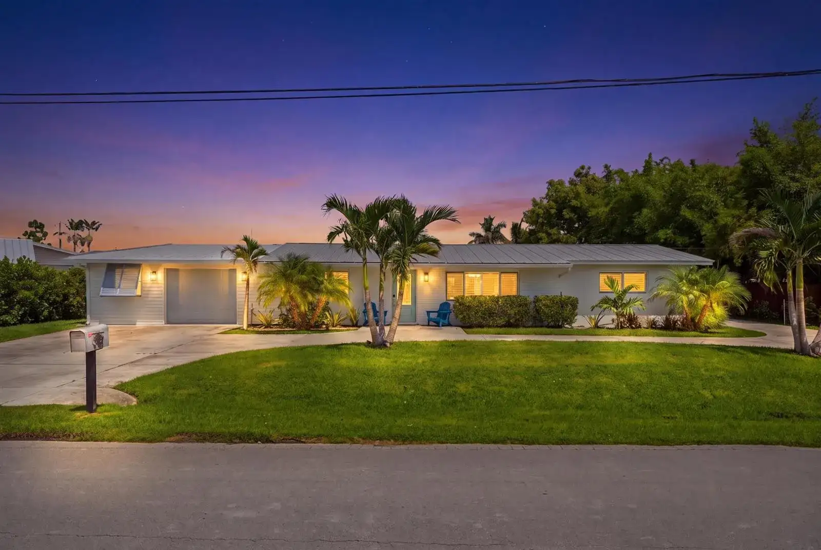 387 SW RIVERWAY Boulevard, Palm City FL 34990 photo 2