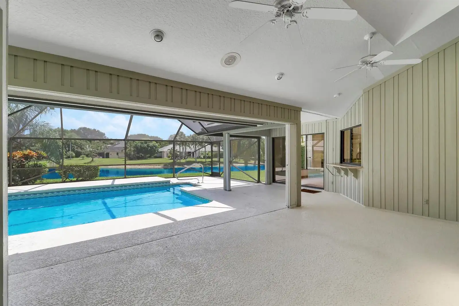 18691 SE LAKESIDE Way, Jupiter FL 33469 photo 2