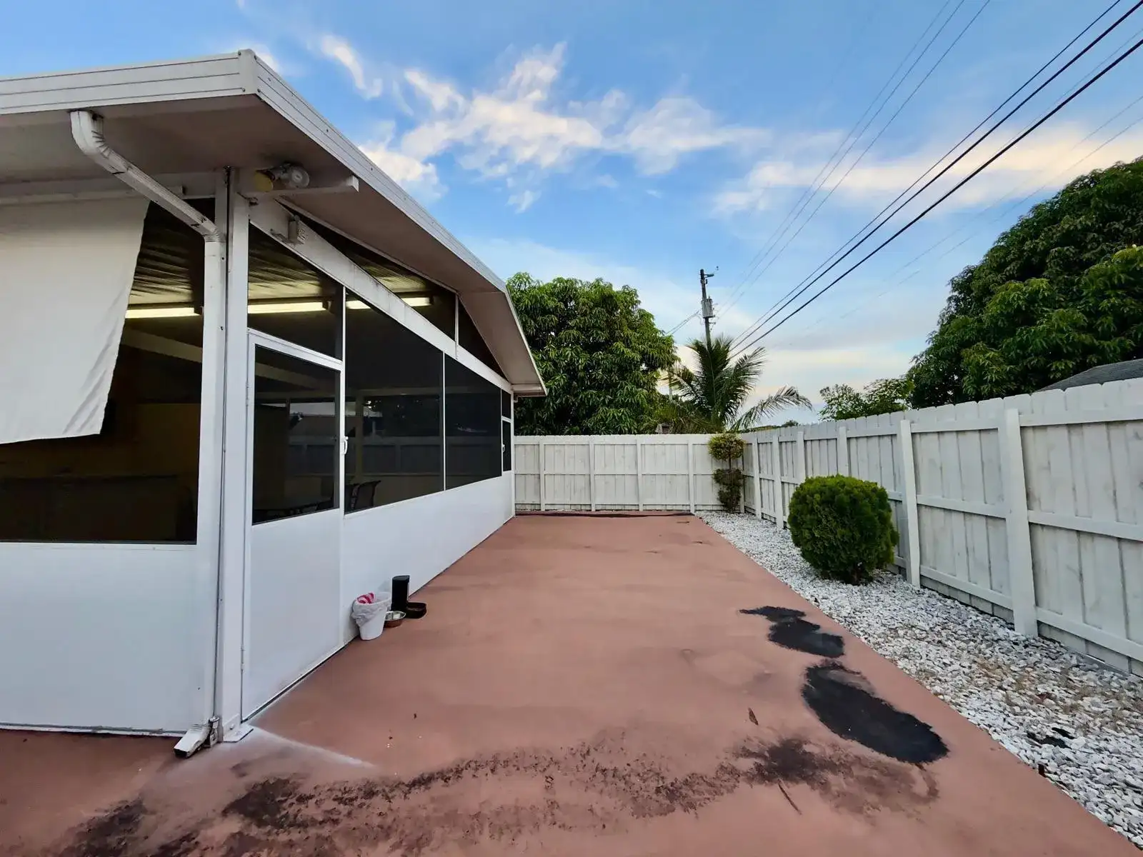 1092 W 32nd Street, Hialeah FL 33012 photo 4