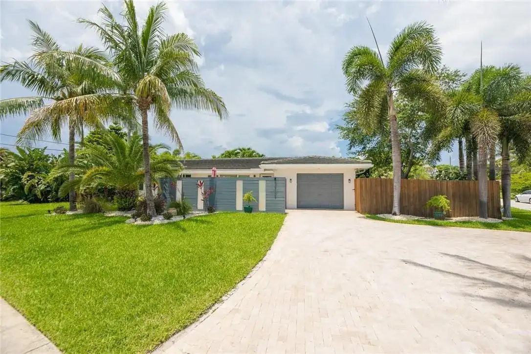 2709 NE 16TH Avenue, Wilton Manors FL 33334 photo 2