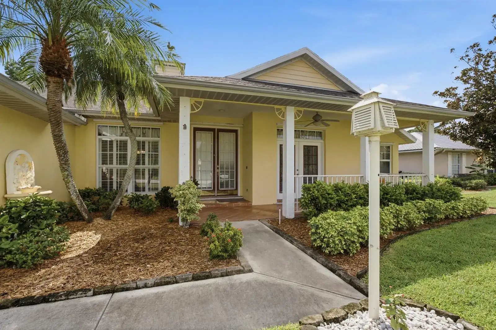 692 SW EWING Avenue, Port St. Lucie FL 34983 photo 2
