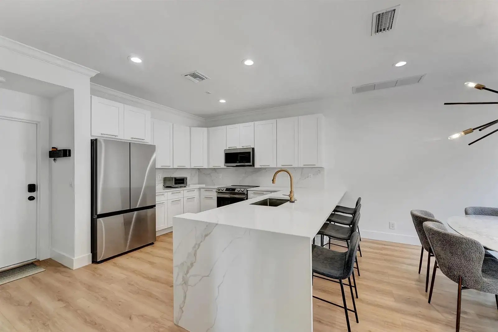 5600 Cambridge Boulevard, Boca Raton FL 33496 photo 3