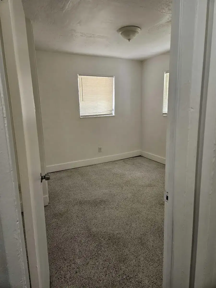2740 NW 2ND Street, Pompano Beach FL 33069 photo 5
