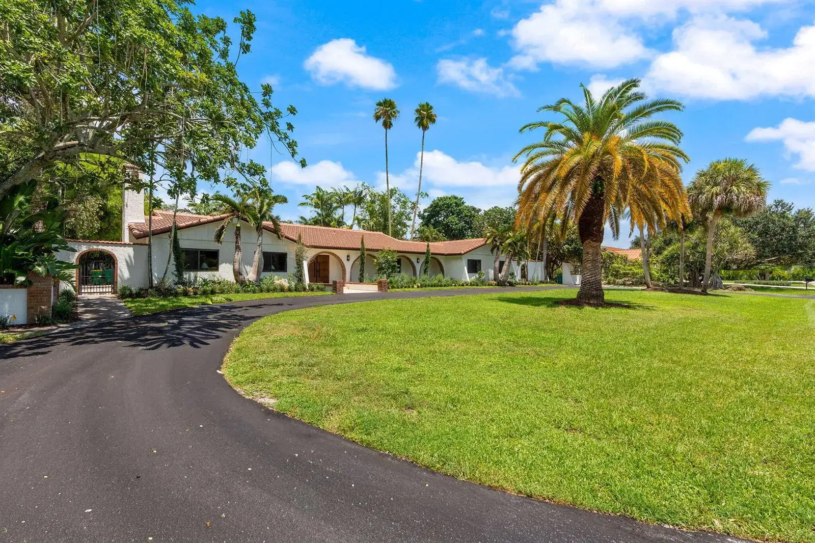 11851 NW 7TH Street, Plantation FL 33325 photo 2