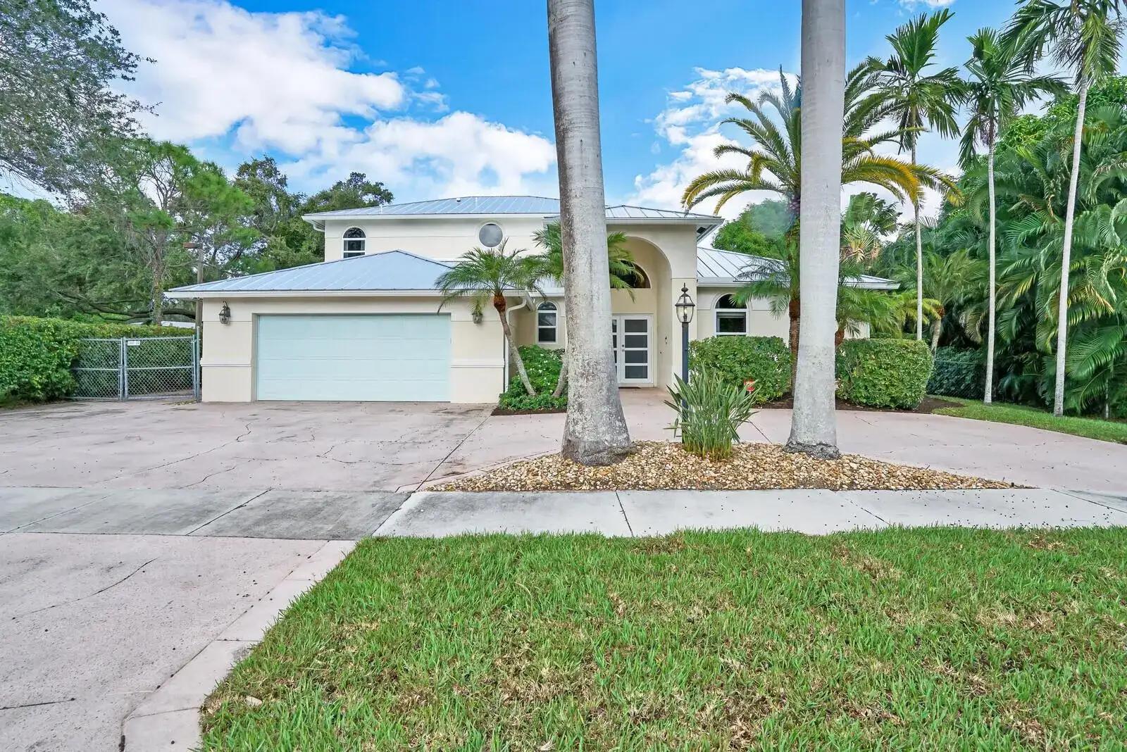 1311 NW 2ND Circle, Boca Raton FL 33432 photo 2