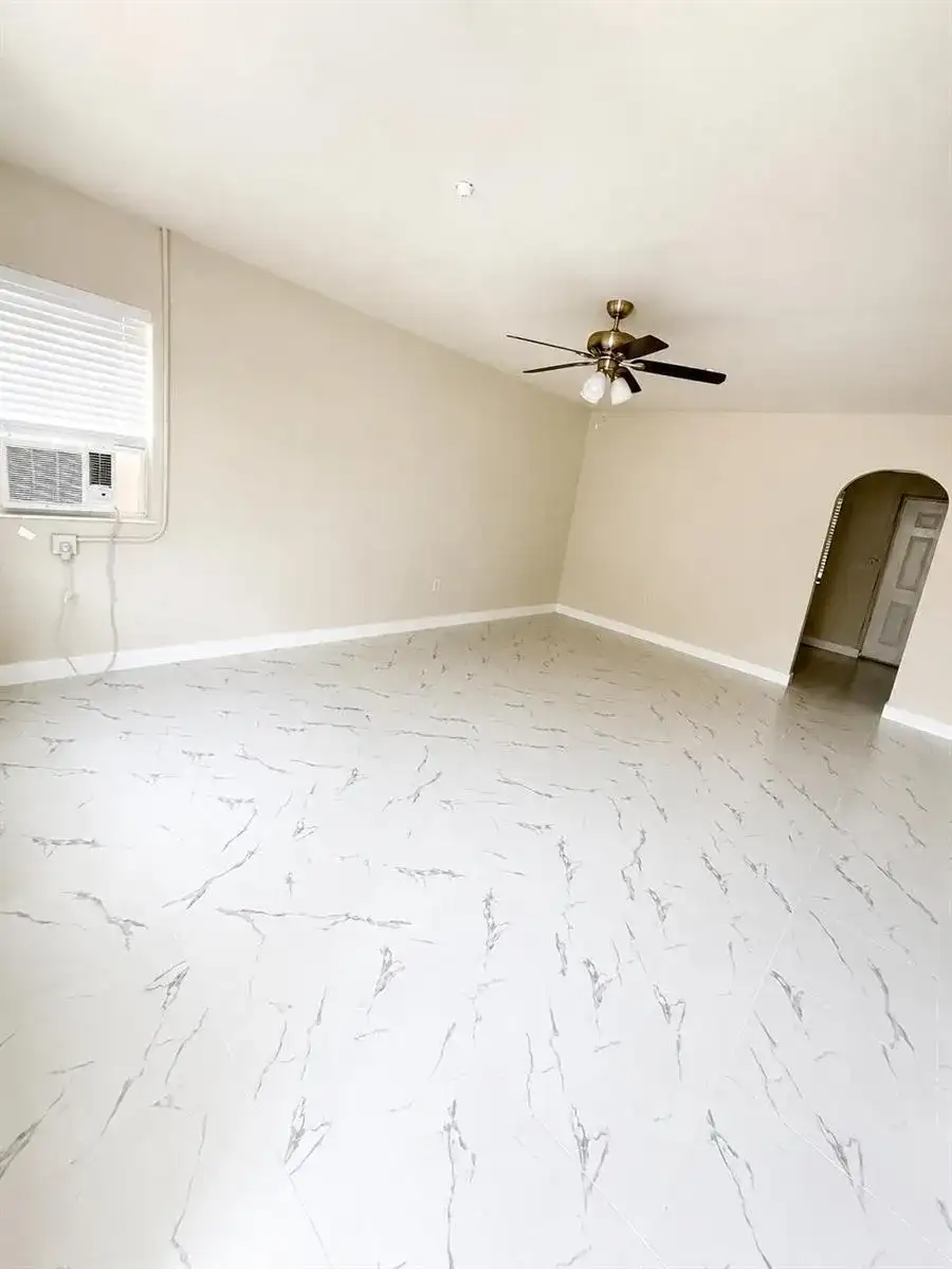 514 N 6TH Street, Fort Pierce FL 34950 photo 2