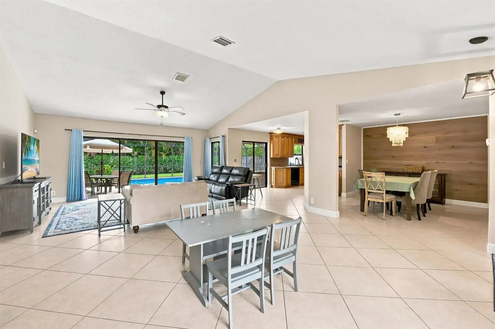 10666 NW 2ND Place, Coral Springs FL 33071 photo 4
