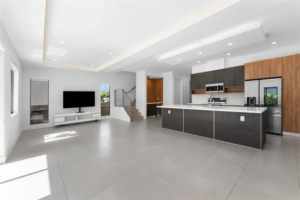 828 SW 30TH Street, Fort Lauderdale FL 33315 photo 4