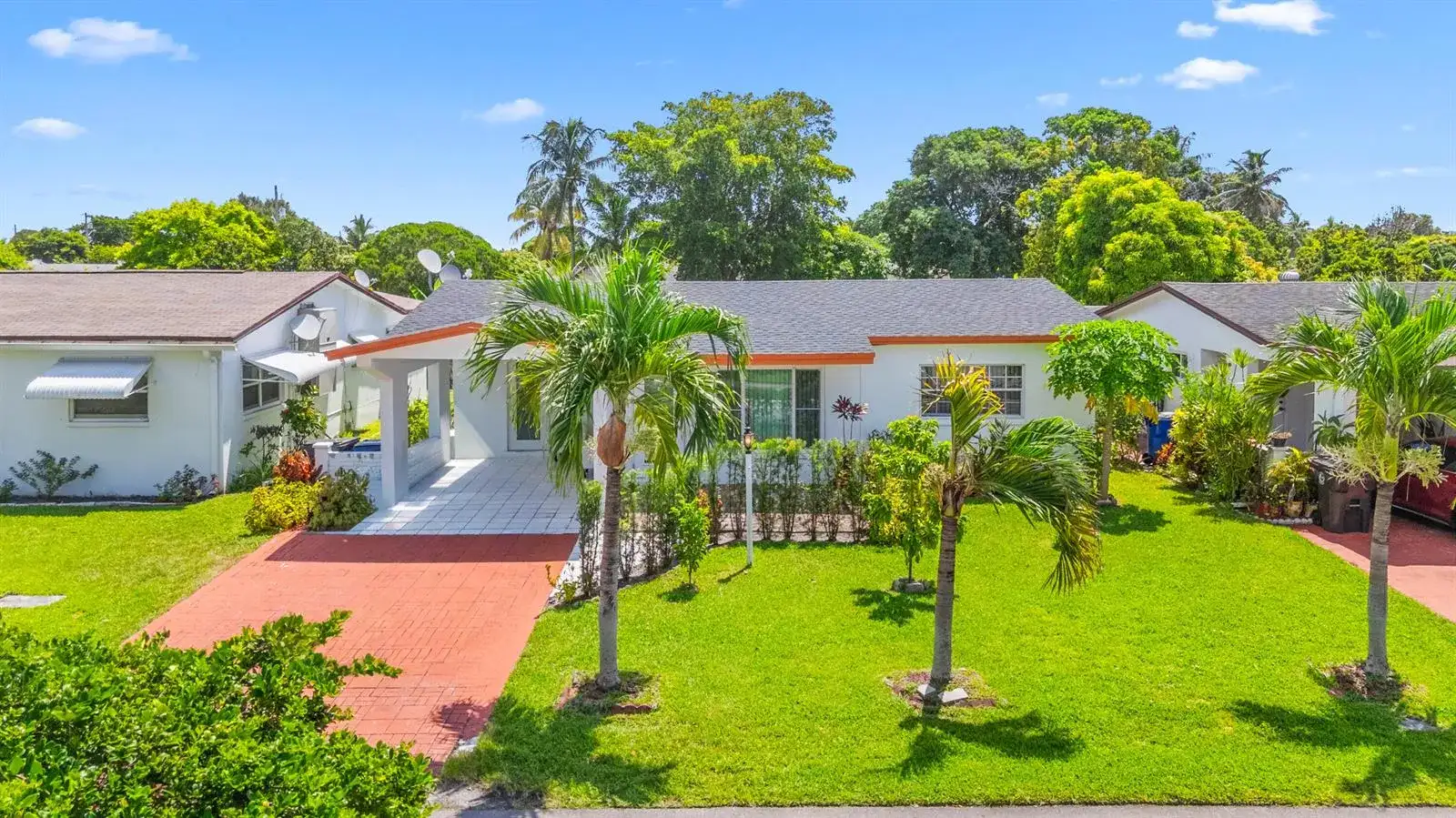 4200 NW 52ND Avenue, Lauderdale Lakes FL 33319 photo 2