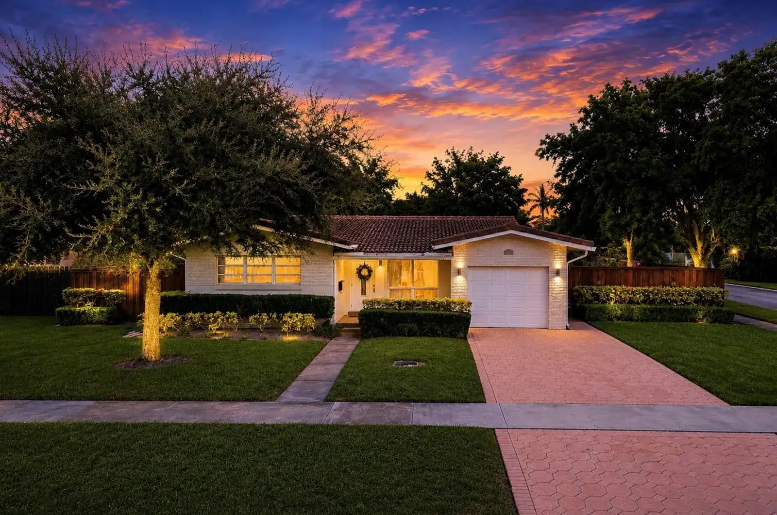 3620 ARTHUR Street, Hollywood FL 33021 photo 2