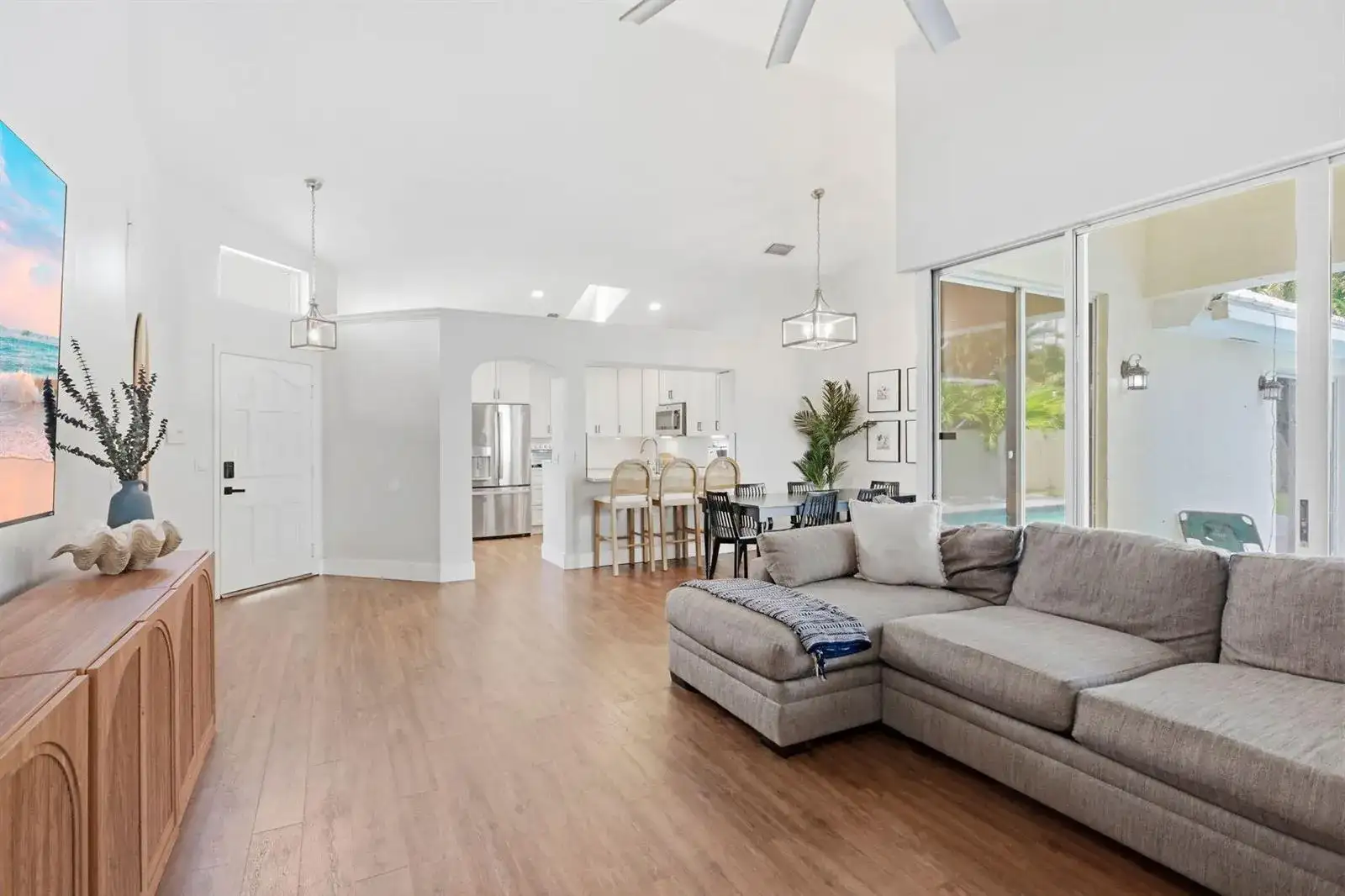 944 Dickens Place, West Palm Beach FL 33411 photo 5