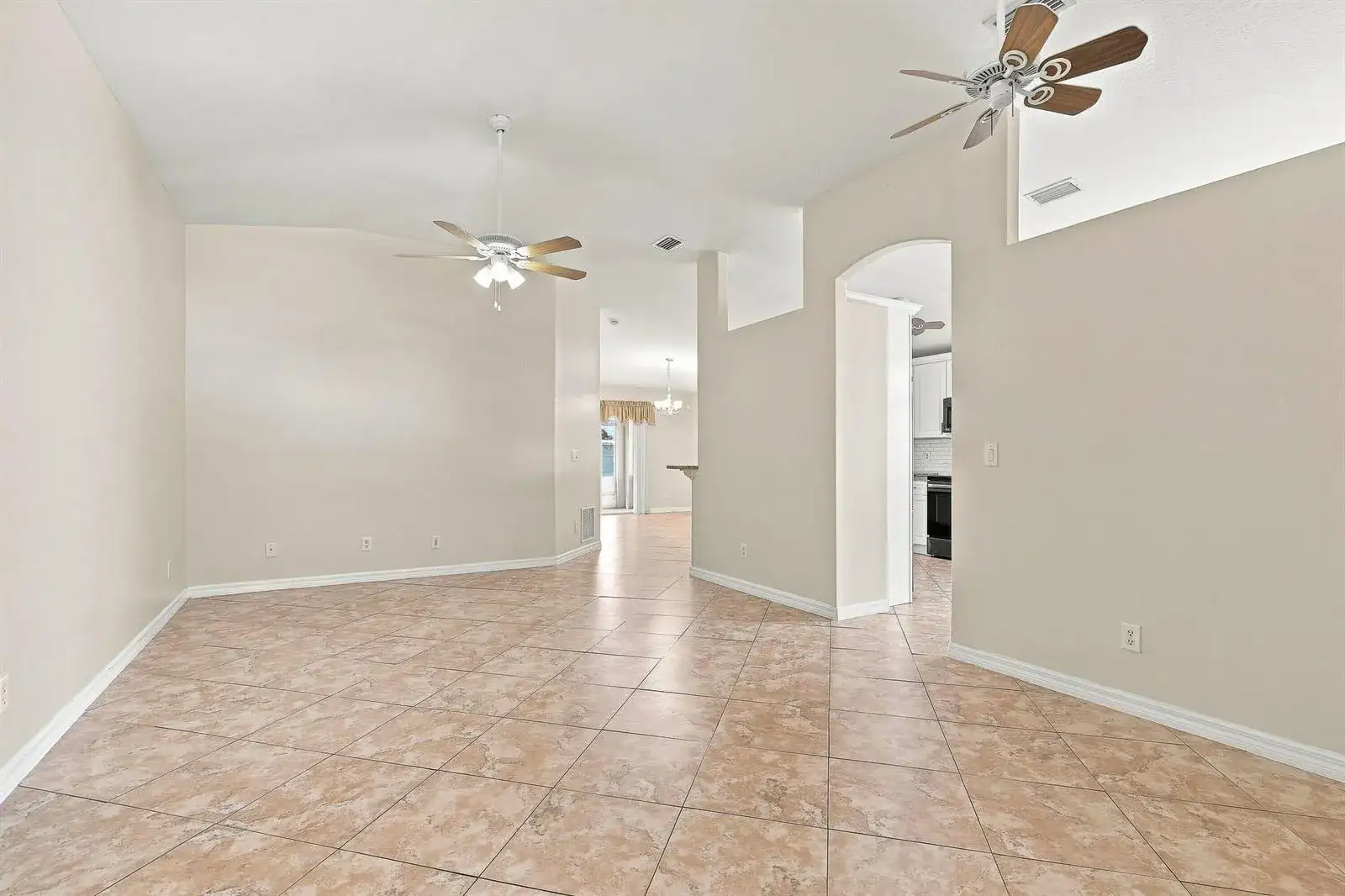 815 Greenleaf Circle, Vero Beach FL 32960 photo 4