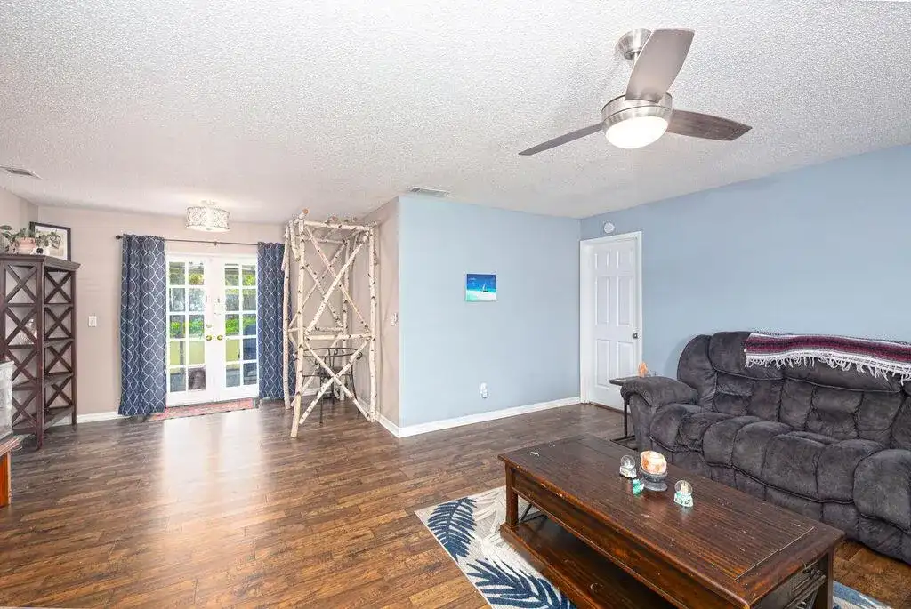 1337 SE ROANOKE Street, Port St. Lucie FL 34952 photo 3