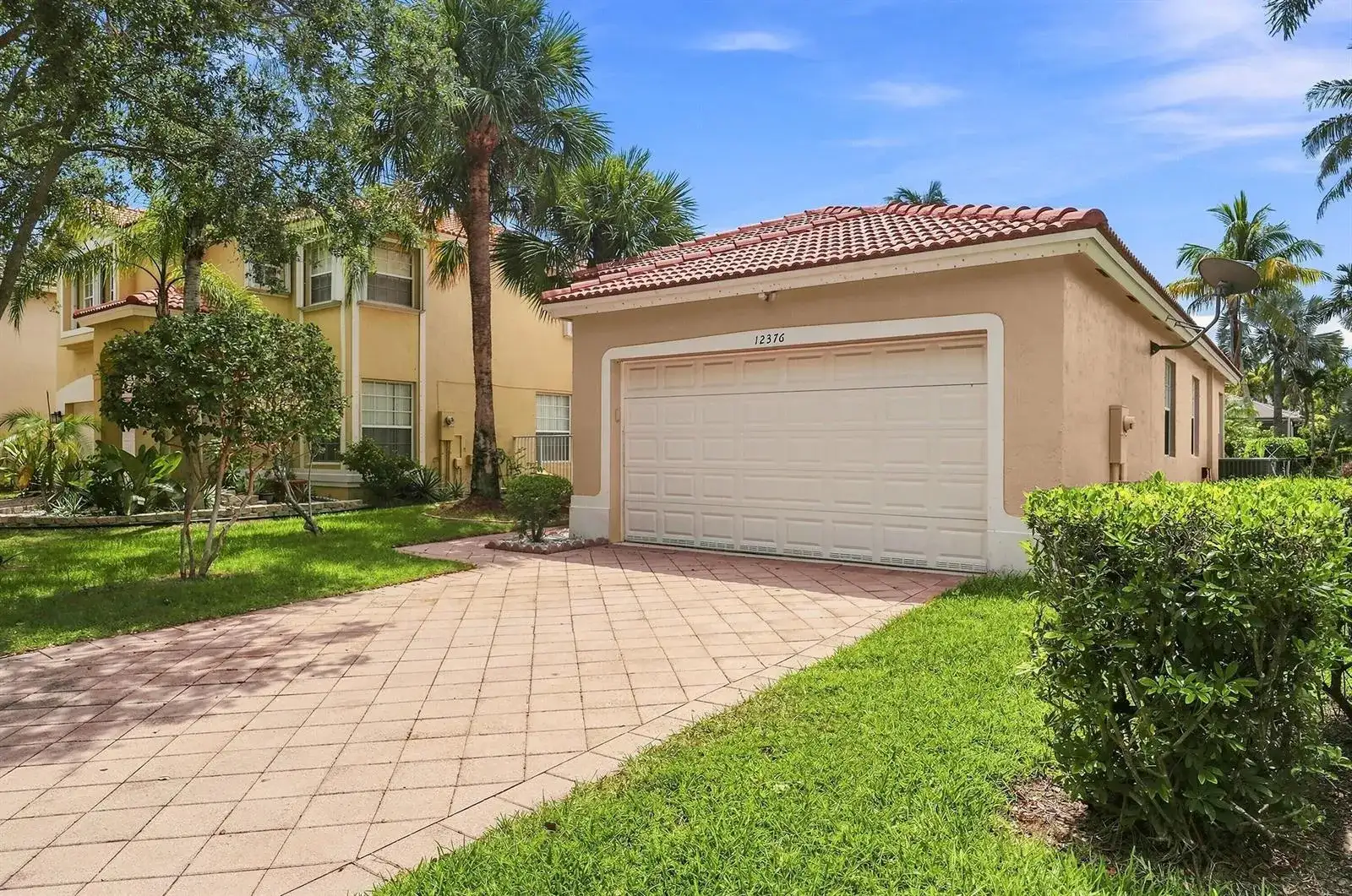 12376 NW 53RD Street, Coral Springs FL 33076 photo 2