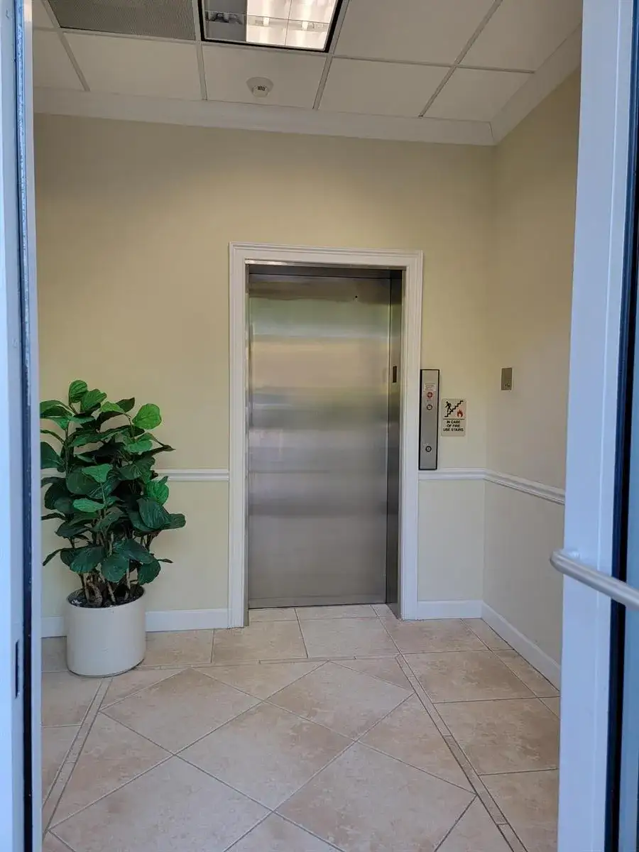 829 18TH # 2, Vero Beach FL 32960 photo 2