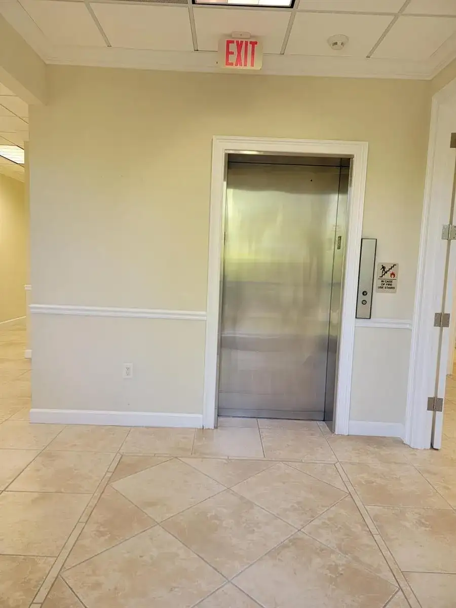 829 18TH # 2, Vero Beach FL 32960 photo 3