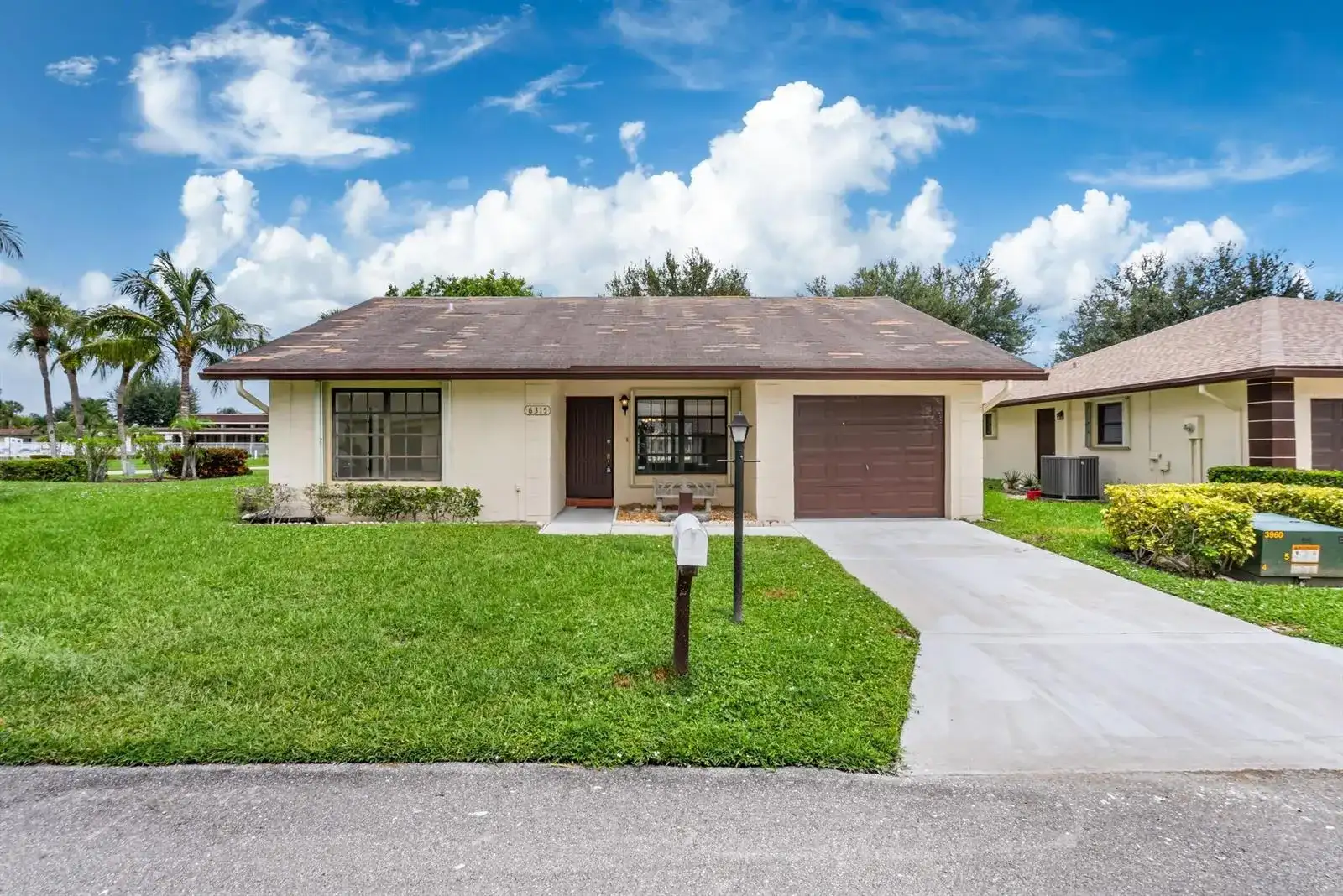 6315 TALL CYPRESS Circle, FL 33463 photo 2