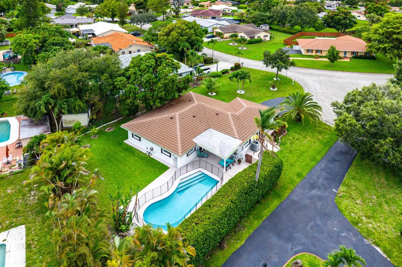 4025 NW 105TH Avenue, Coral Springs FL 33065 photo 2