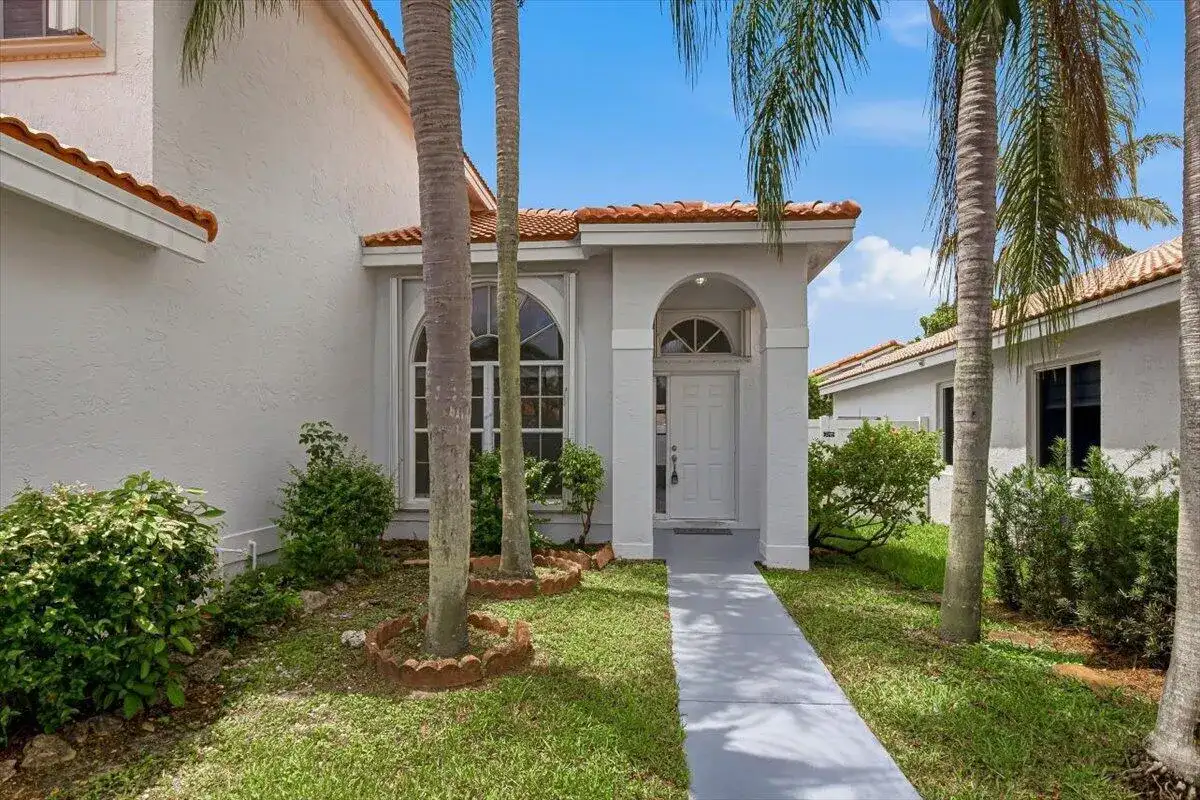 1378 SW 180TH Avenue, Pembroke Pines FL 33029 photo 2