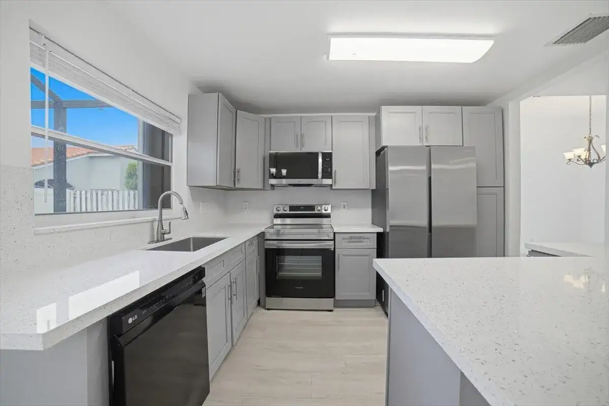 1378 SW 180TH Avenue, Pembroke Pines FL 33029 photo 4
