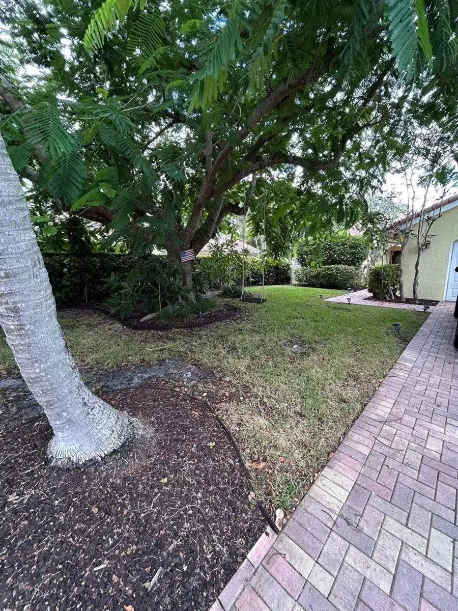 1330 NW 22nd Avenue, Delray Beach FL 33445 photo 3