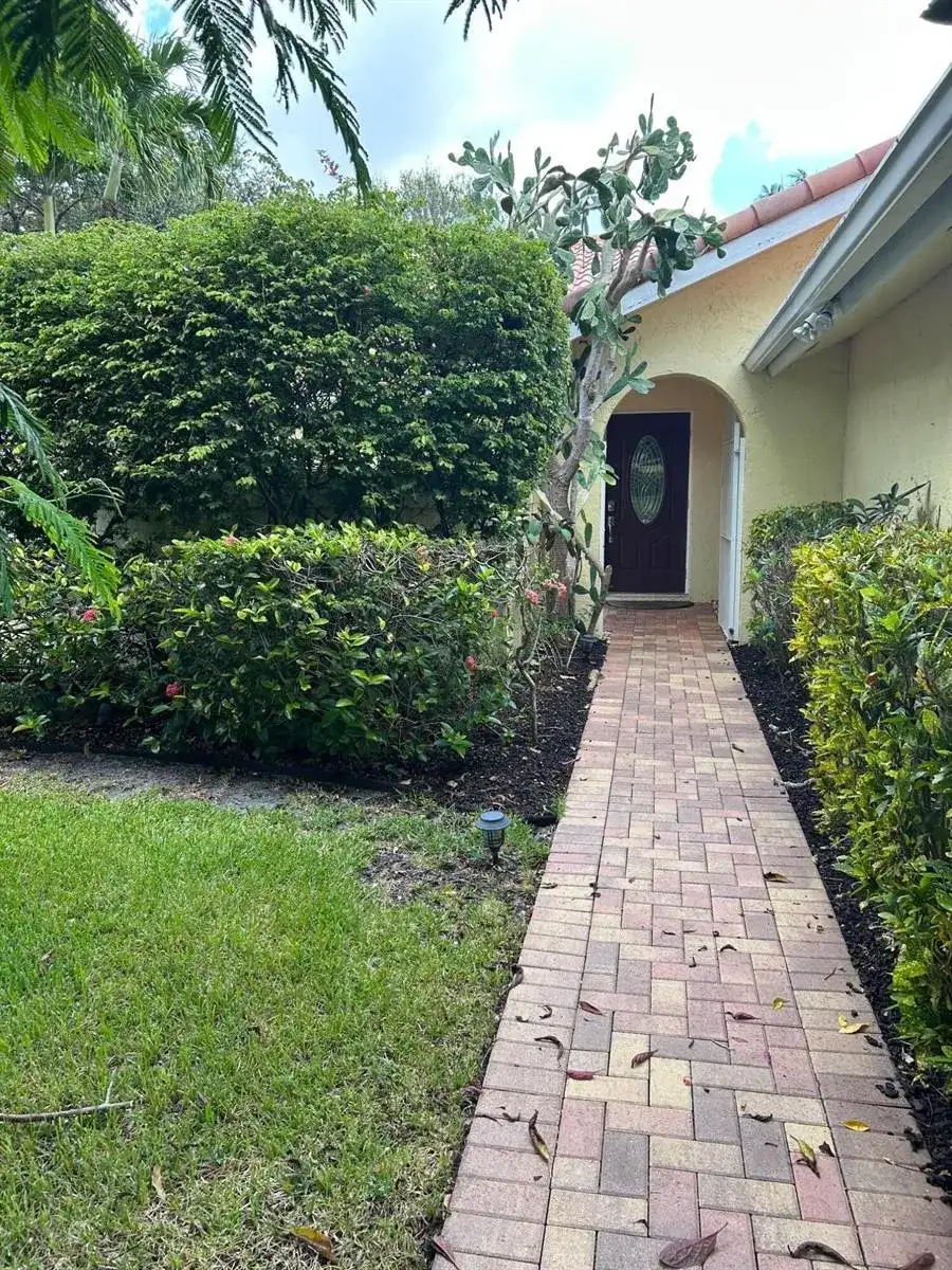 1330 NW 22nd Avenue, Delray Beach FL 33445 photo 4