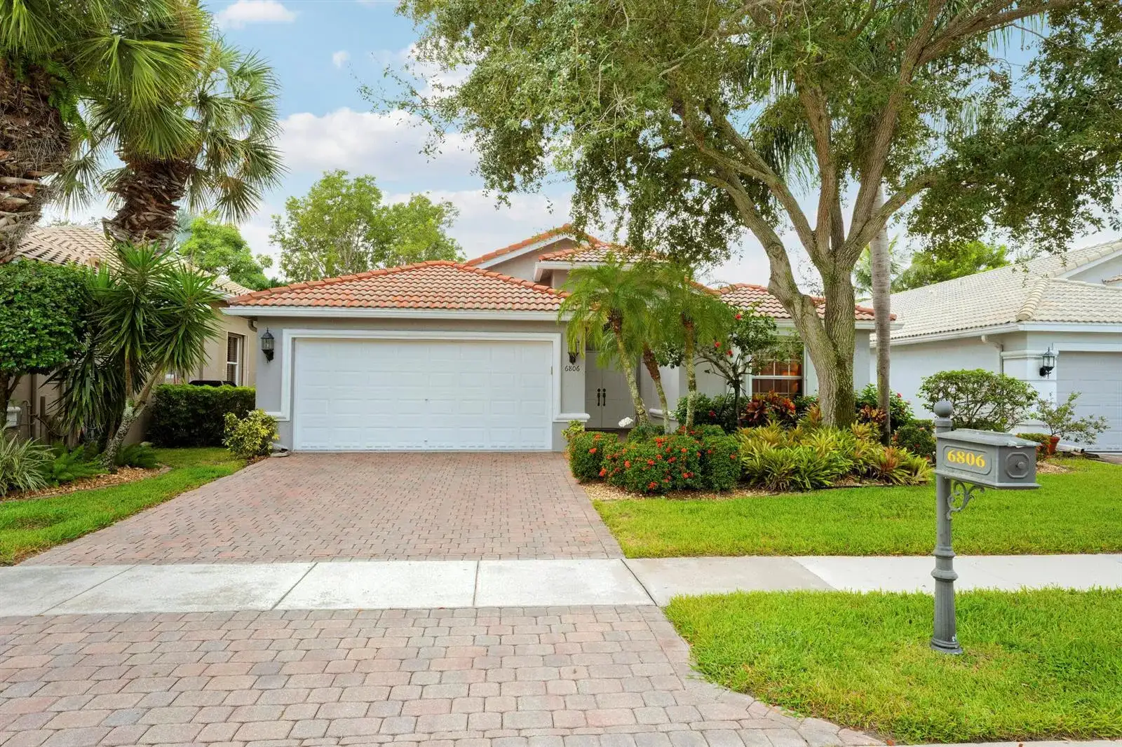 6806 Rienzo Street, Lake Worth FL 33467 photo 2