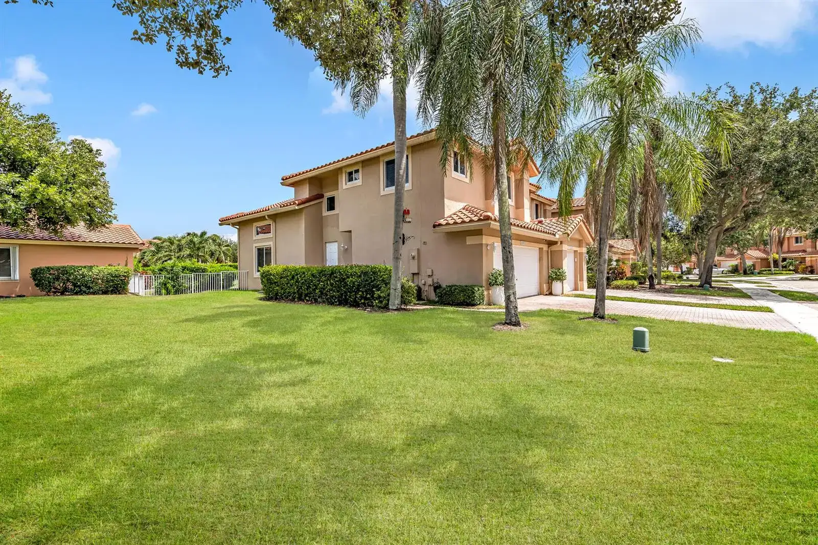 12571 NW 57th Court, Coral Springs FL 33076 photo 2