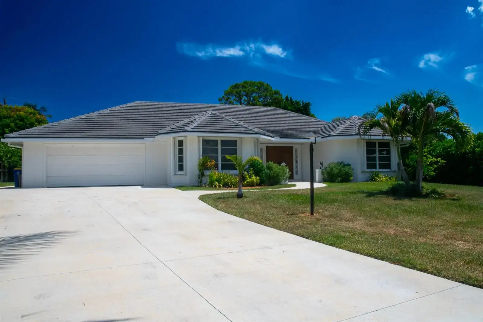 4185 SE FAIRWAY Court, Stuart FL 34997 photo 2
