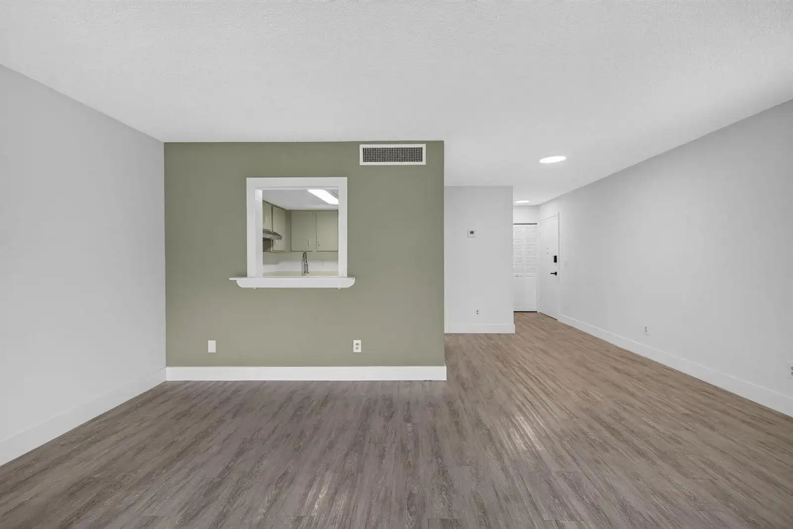 2517 S 17TH Street # 103, Fort Pierce FL 34982 photo 2