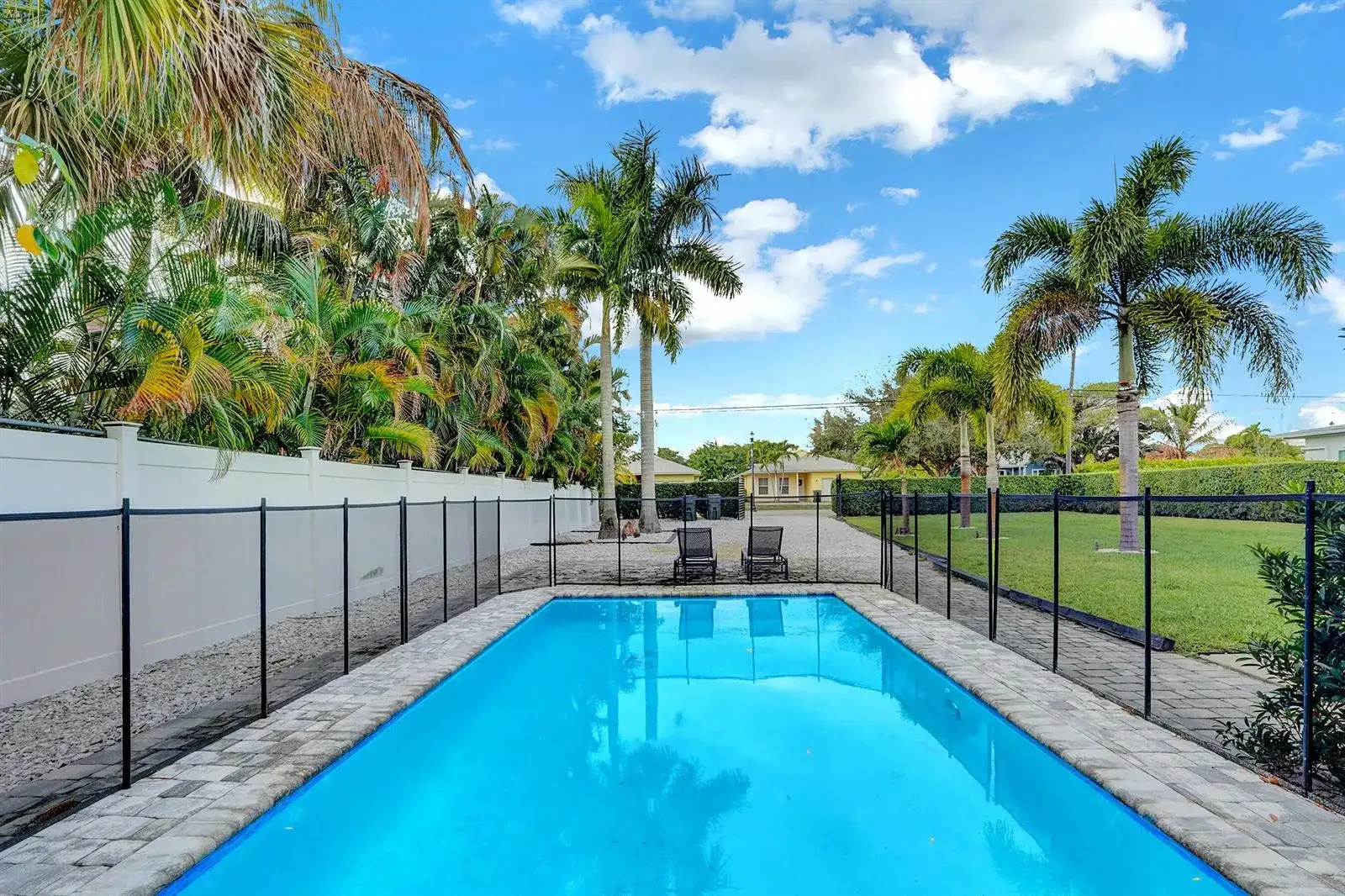 311 SE 3rd Avenue, Delray Beach FL 33483 photo 2