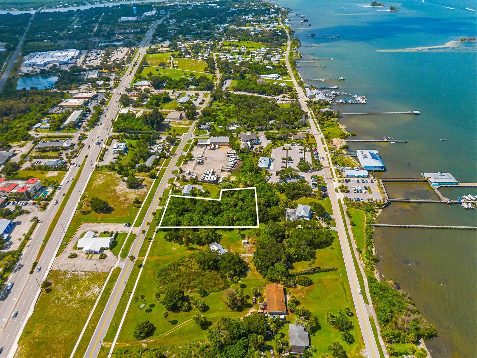 1654 N CENTRAL Avenue, Sebastian FL 32958 photo 3