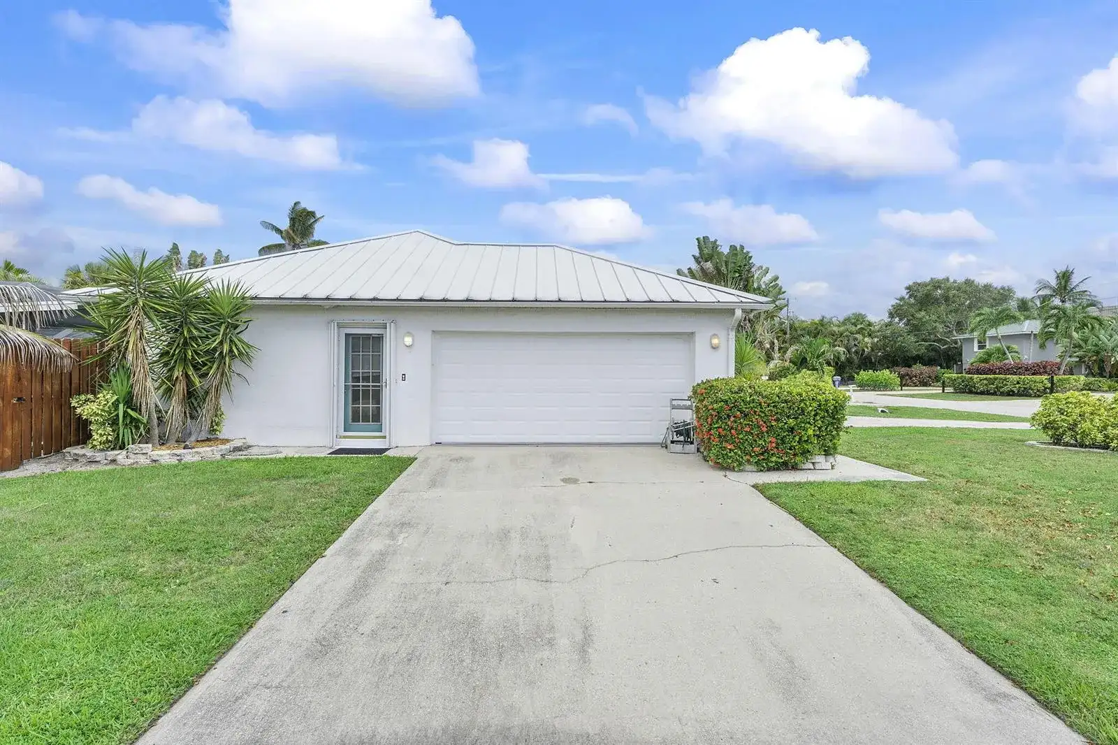 1577 THUMB POINT Drive, Fort Pierce FL 34949 photo 2