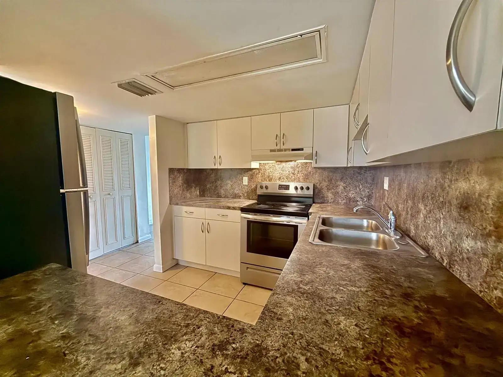 329 Gulfstream Road, Dania Beach FL 33004 photo 2