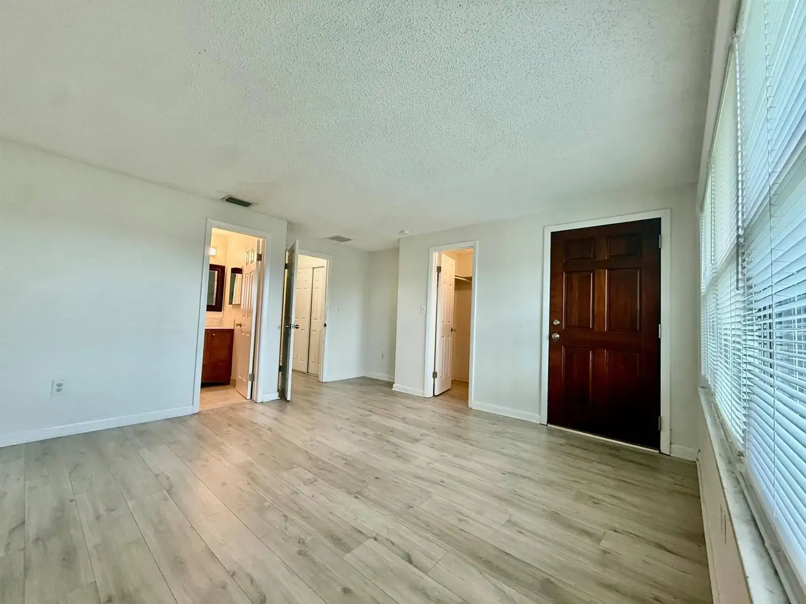 329 Gulfstream Road, Dania Beach FL 33004 photo 5