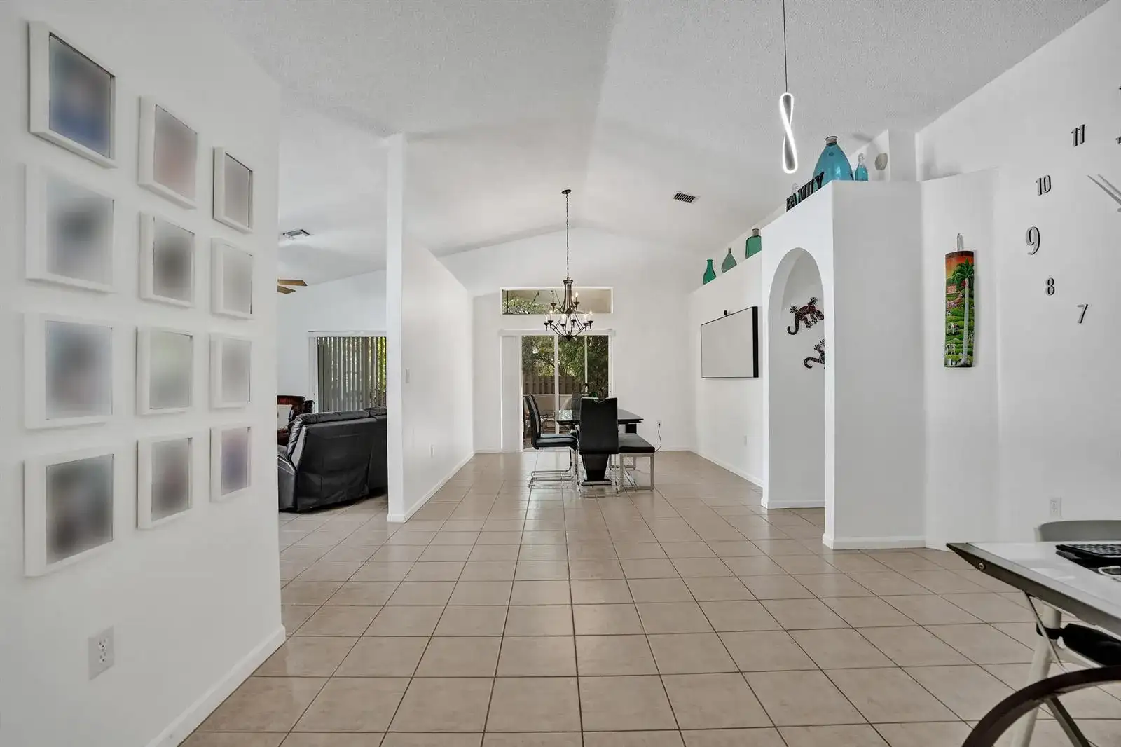 7572 Parkside Lane, Margate FL 33063 photo 5