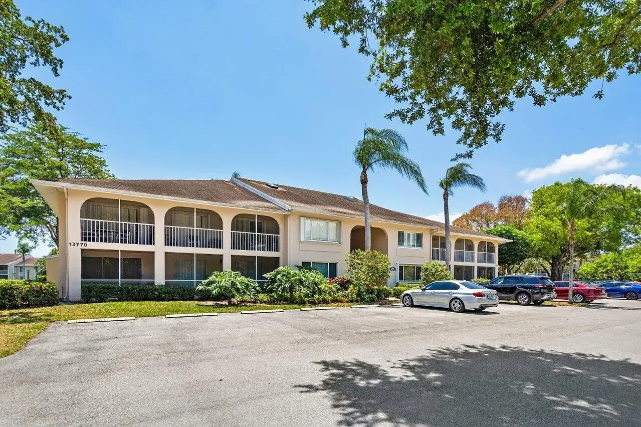 13770 ONEIDA Drive # D2, Delray Beach FL 33446 photo 2