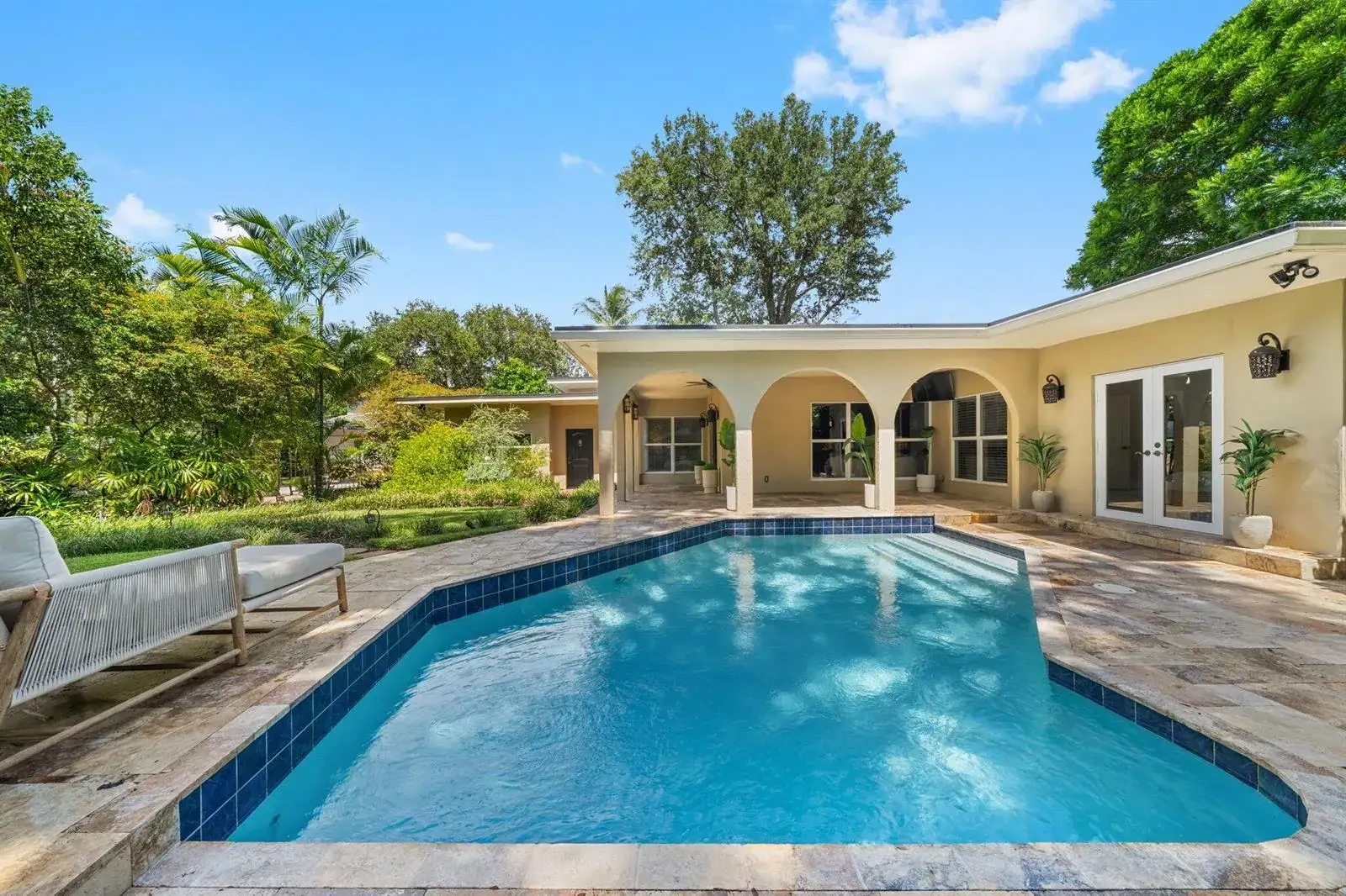 901 SE 6TH Street, Fort Lauderdale FL 33301 photo 3