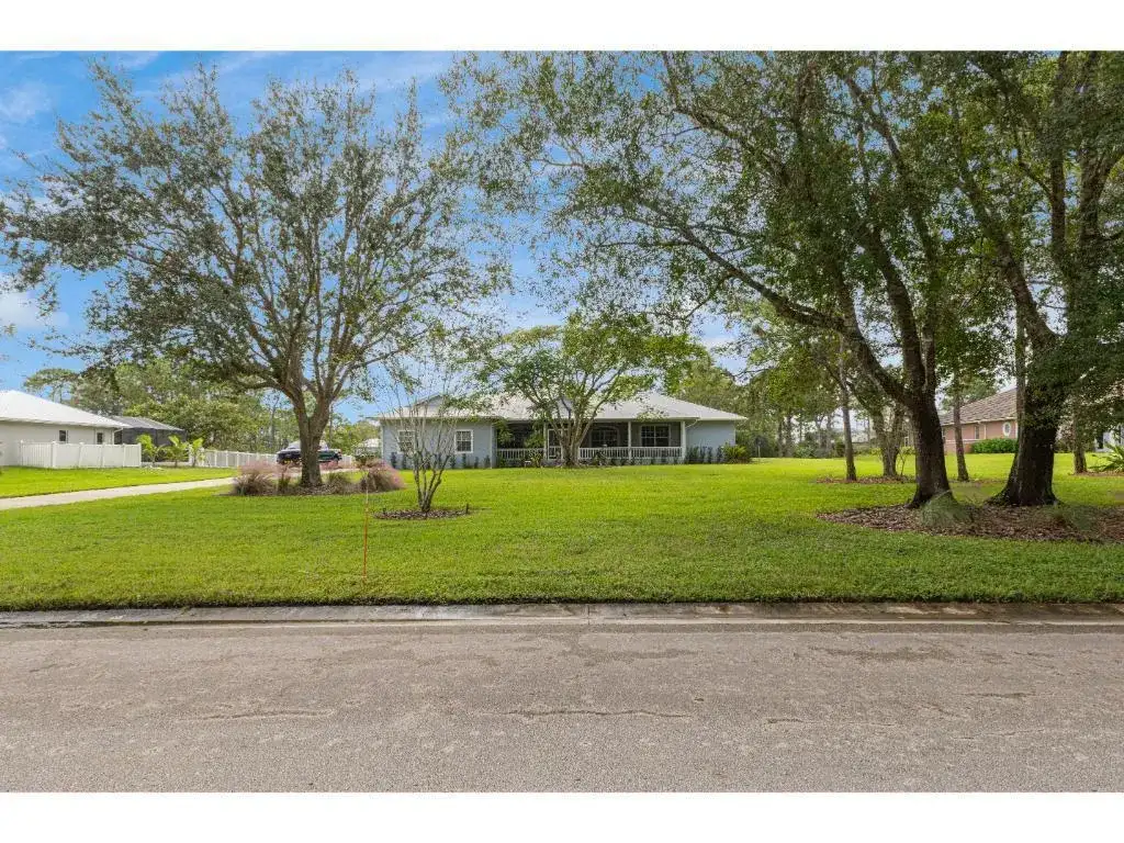 10611 Pine Needle Drive, Fort Pierce FL 34945 photo 4