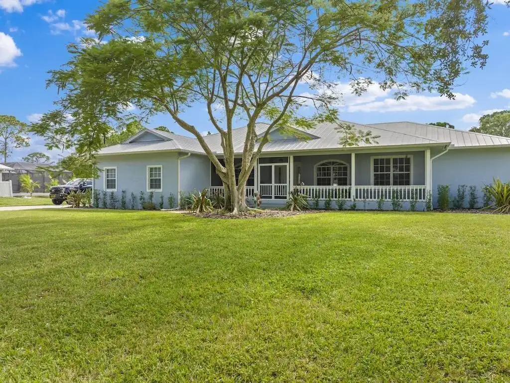 10611 Pine Needle Drive, Fort Pierce FL 34945 photo 5