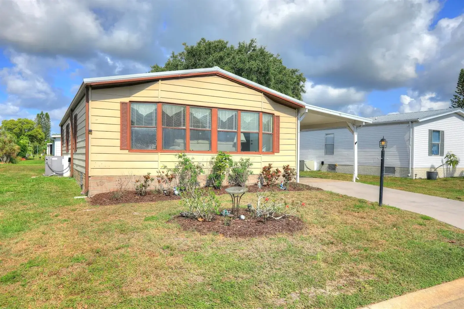 705 HYACINTH Circle, Barefoot Bay FL 32976 photo 3