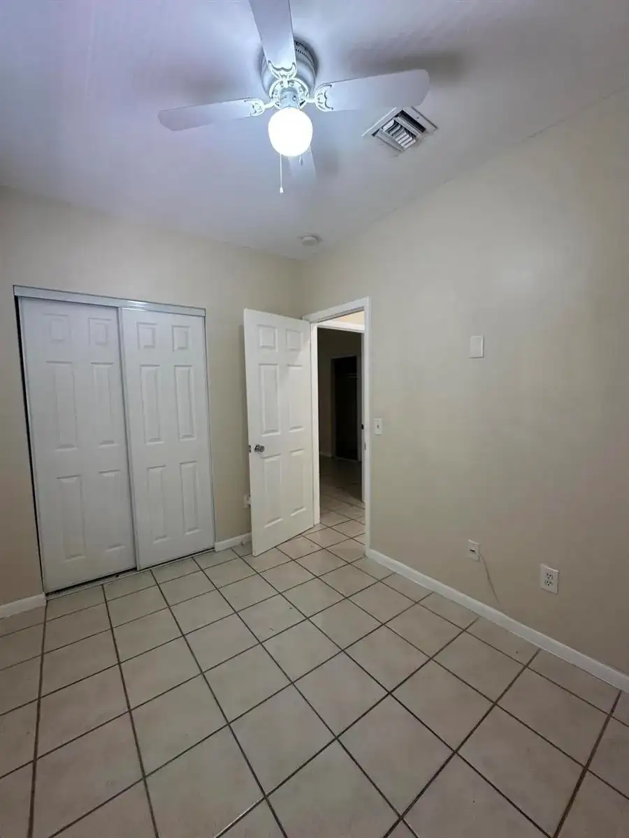 1791 JUNO Road # 5, North Palm Beach FL 33408 photo 5