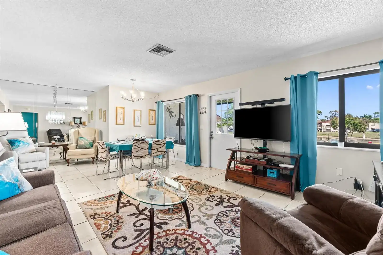 3589 La Aires Court # 2, FL 33463 photo 2