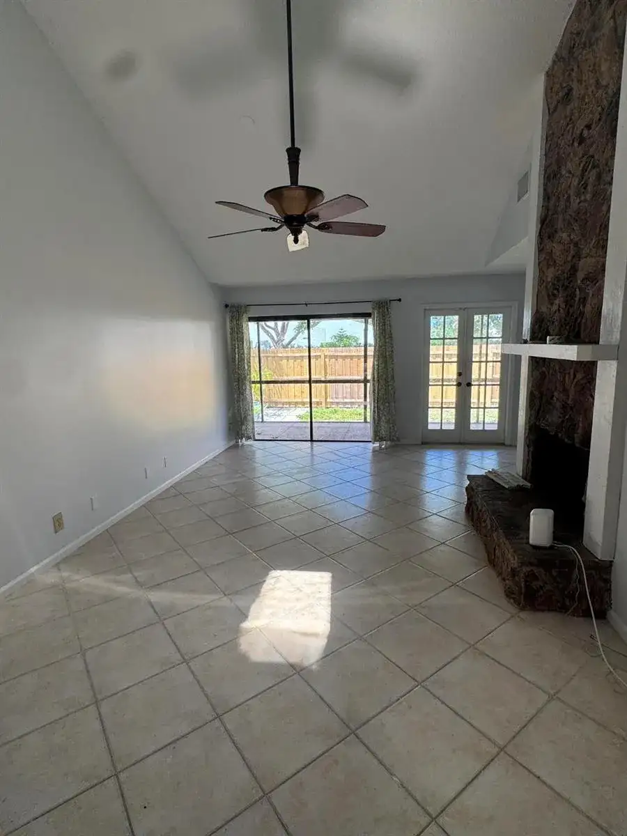121 BEAUMONT Lane, Palm Beach Gardens FL 33410 photo 4