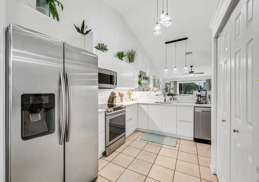 8429 LONG BAY, West Palm Beach FL 33411 photo 3