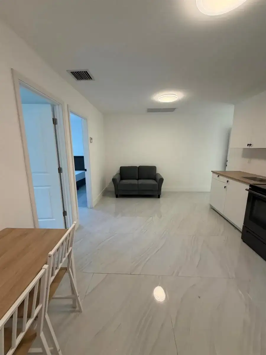 8211 BISCAYNE Boulevard # 2, Miami FL 33138 photo 2