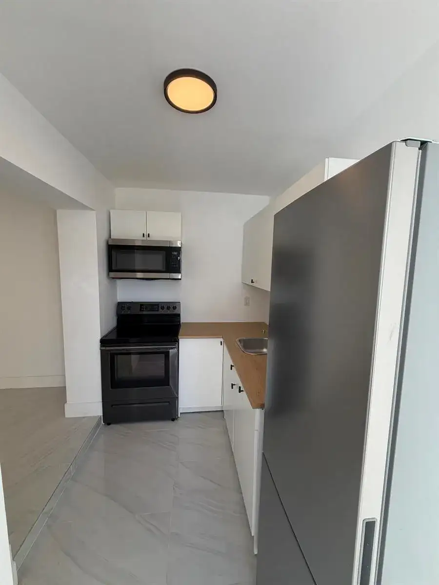 8211 BISCAYNE Boulevard # 3, Miami FL 33138 photo 2